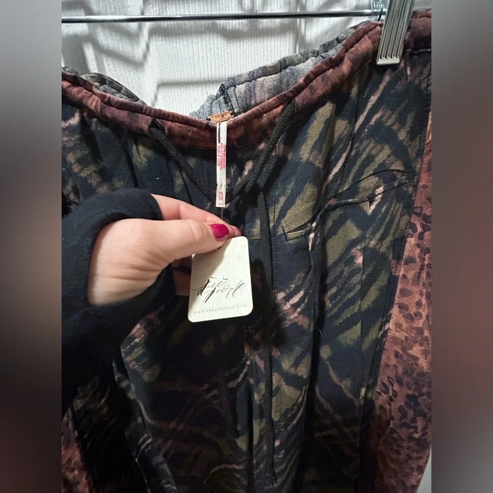 NWT FREE PEOPLE Hudson Canyon Printed Pants-Brown Combo/Animal Plaid XS